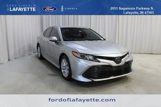 Used 2018 Toyota Camry LE image 1