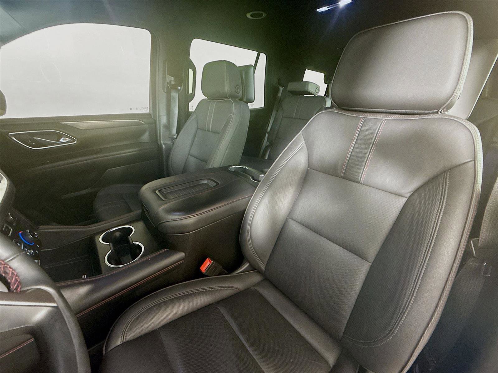 Used 2023 Chevrolet Tahoe RST w/ Luxury Package image 2