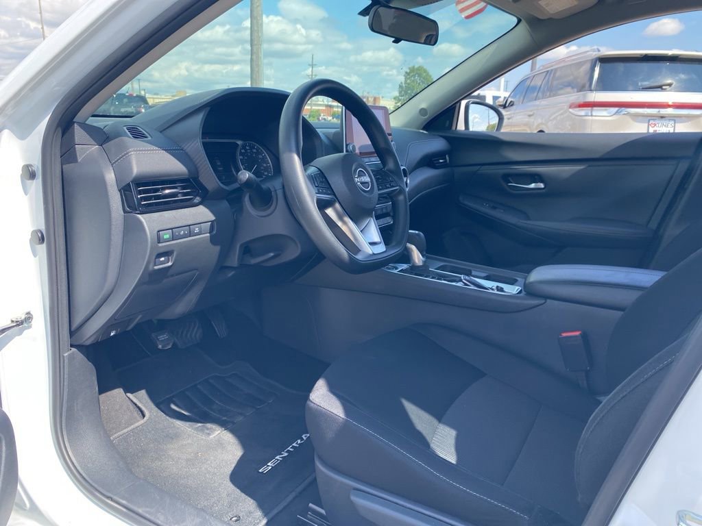 Used 2024 Nissan Sentra SV image 14