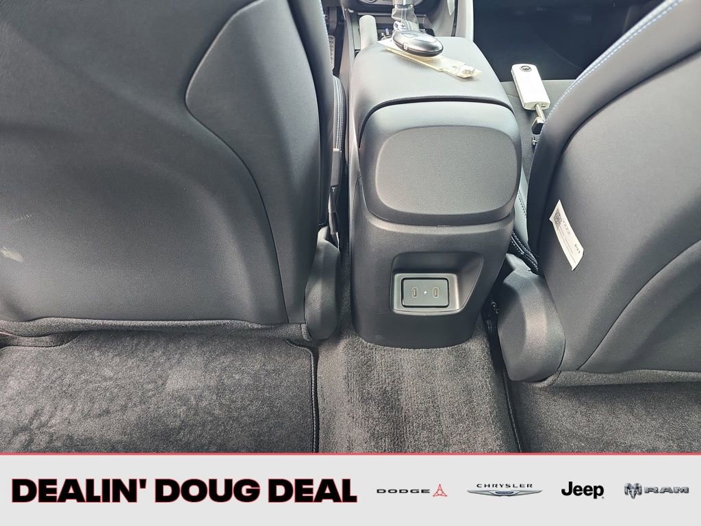 Used 2025 Hyundai Elantra N image 27