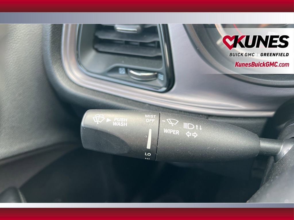Used 2023 Dodge Challenger SXT RWD image 18