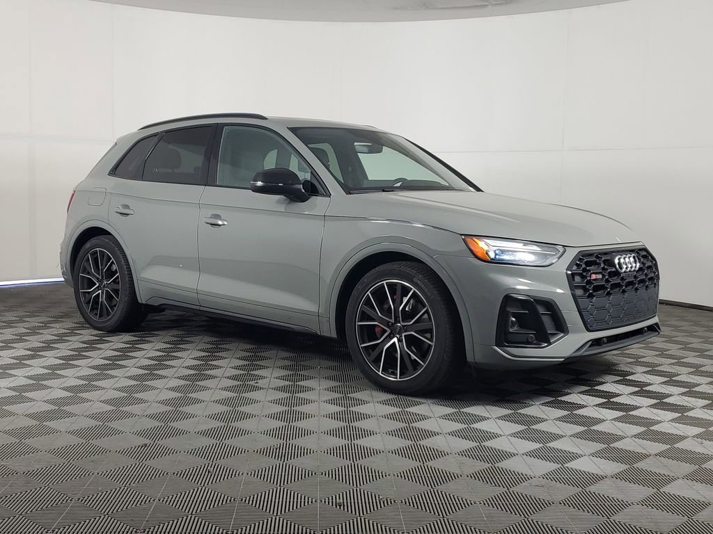 Used 2021 Audi SQ5 Premium Plus w/ Premium Plus Package image 2