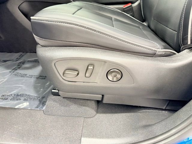 Used 2025 Chevrolet Silverado EV LT image 14