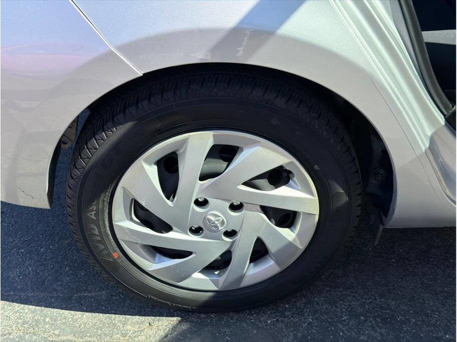 Used 2015 Toyota Prius C Three image 24