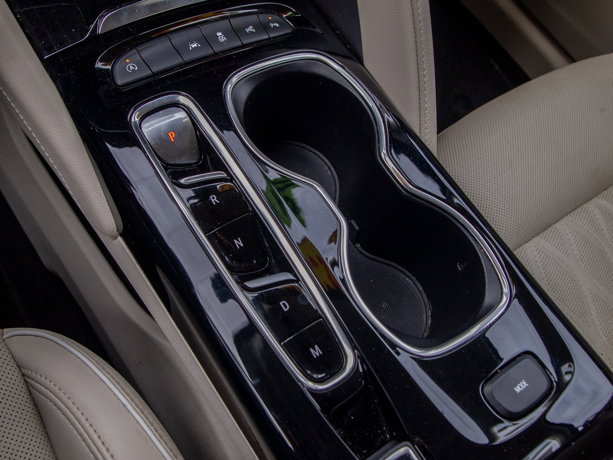 Used 2023 Buick Envision Avenir image 18