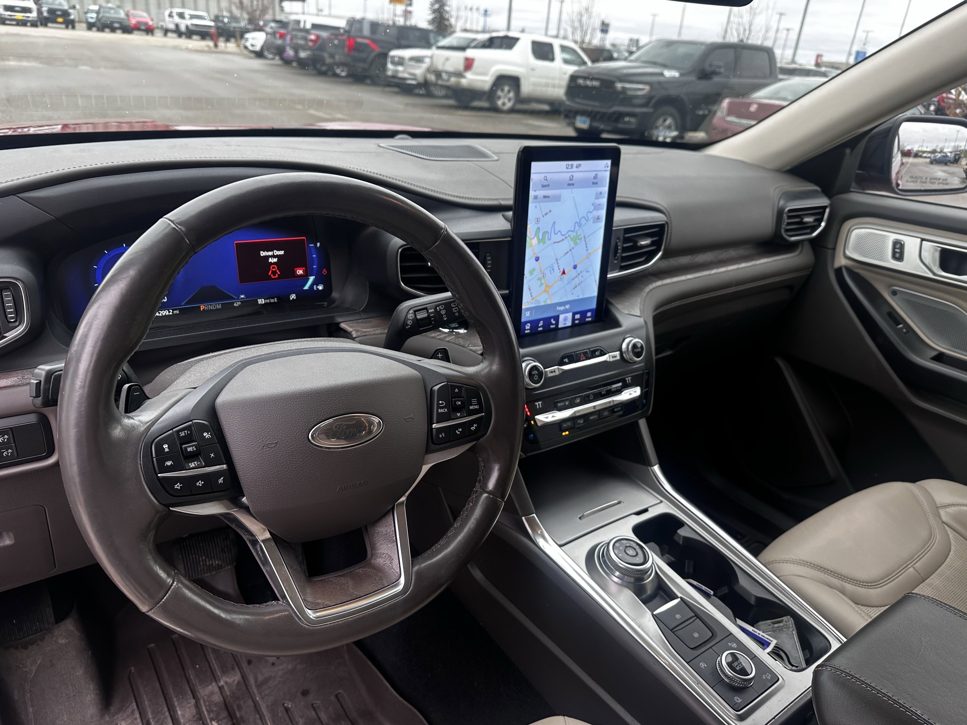 Used 2020 Ford Explorer Platinum w/ Premium Technology Package AWD/4WD image 5