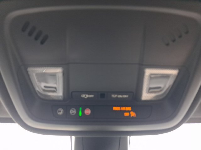 Used 2024 Chevrolet Traverse LS FWD image 8