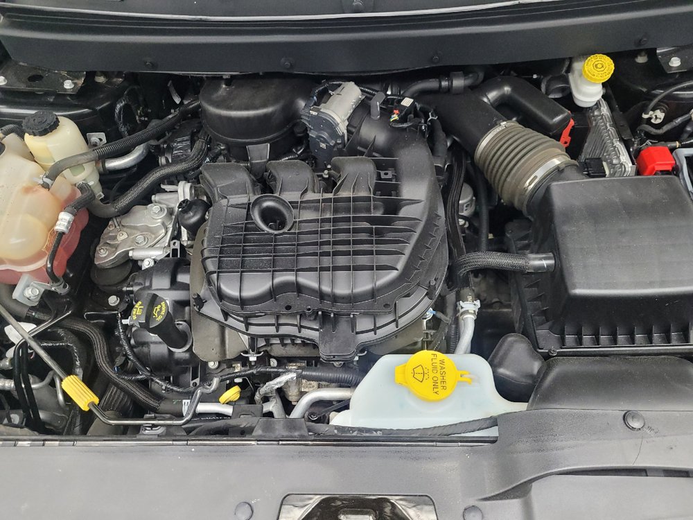 Used 2018 Dodge Journey SXT w/ Blacktop Package FWD image 30