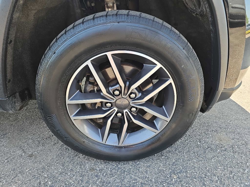 Used 2020 Jeep Grand Cherokee Limited w/ Luxury Group II image 23