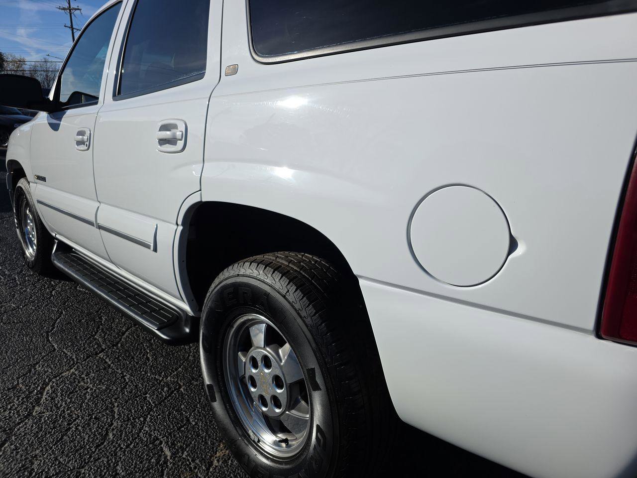 Used 2001 Chevrolet Tahoe LT w/ LT Preferred Equipment Group image 31