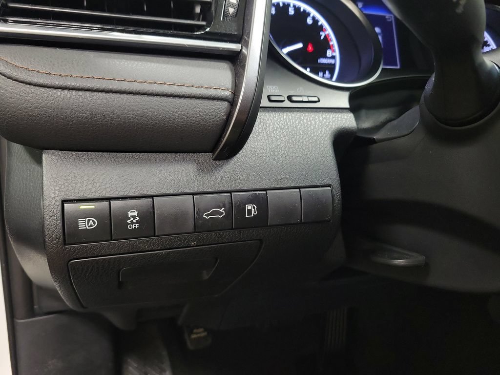 Used 2018 Toyota Camry LE FWD image 21