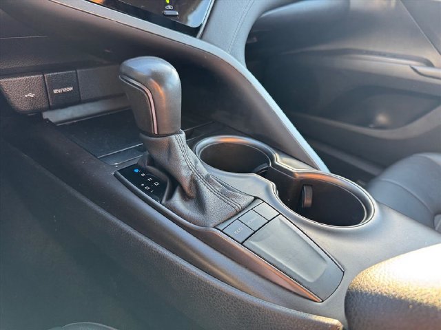 Used 2022 Toyota Camry SE FWD image 21