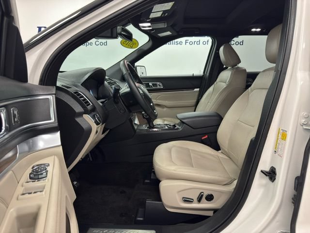 Used 2018 Ford Explorer Limited w/ Equipment Group 301A AWD/4WD image 12