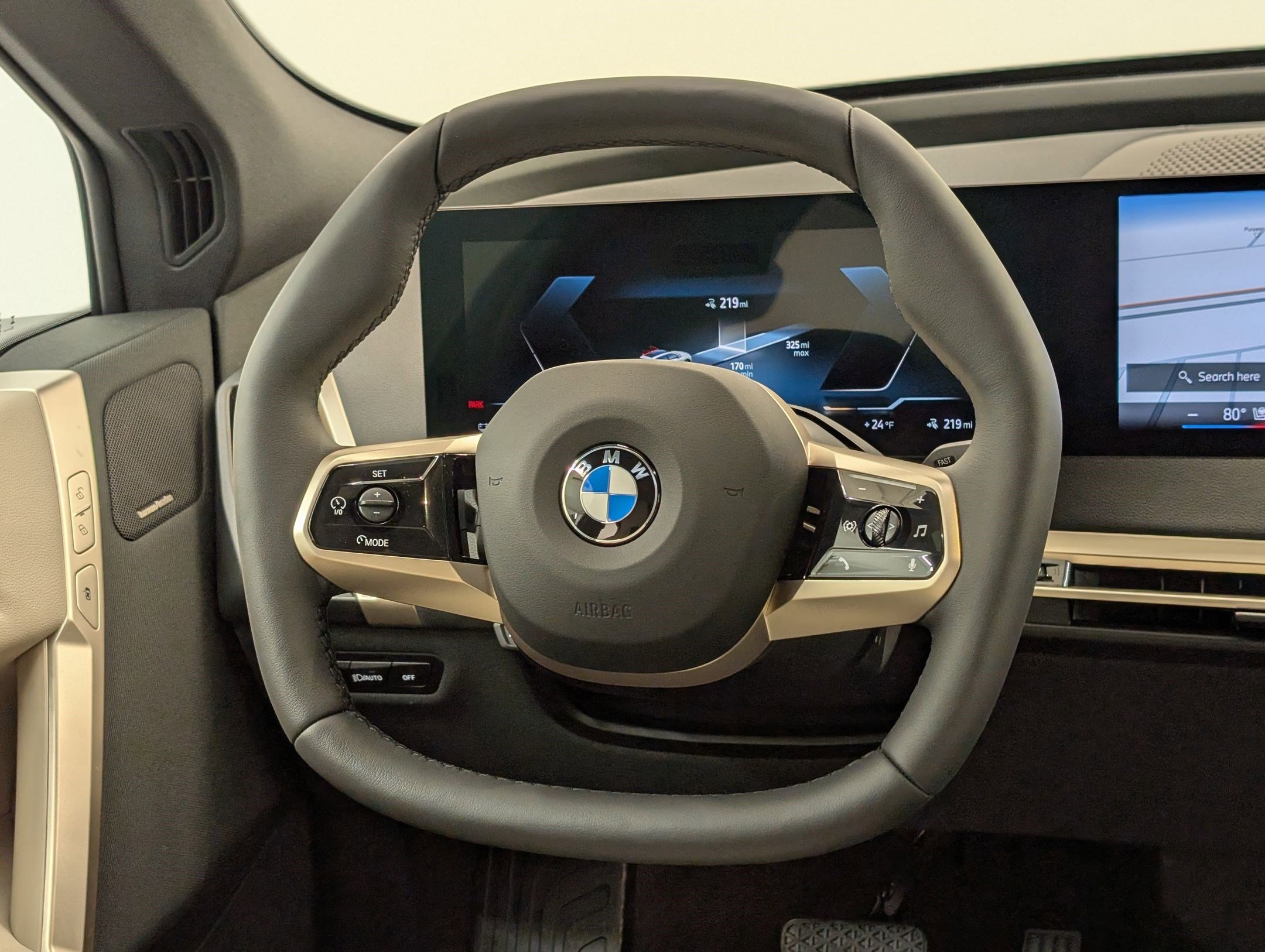 New 2026 BMW iX xDrive45 w/ Executive Package image 18