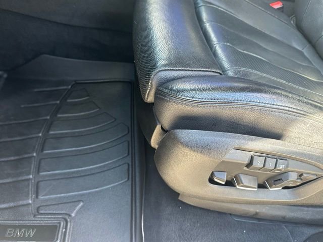 Used 2015 BMW X6 xDrive50i w/ Executive Package image 24