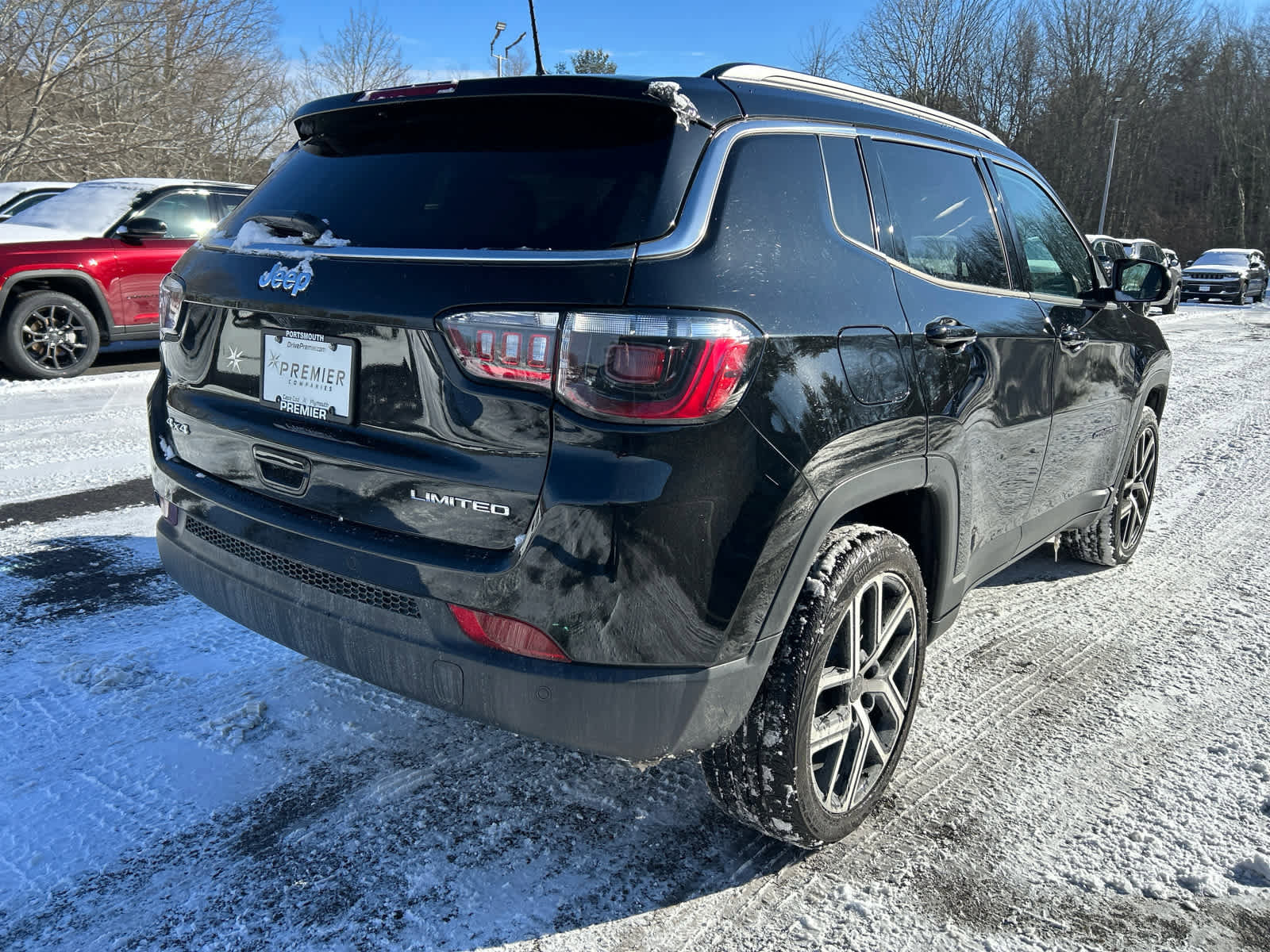 Used 2025 Jeep Compass Limited w/ Sun & Sound Group image 8