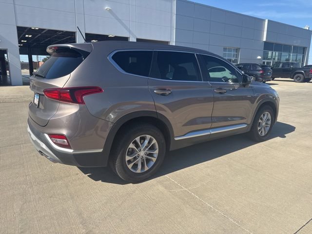 Used 2019 Hyundai Santa Fe SE FWD image 4