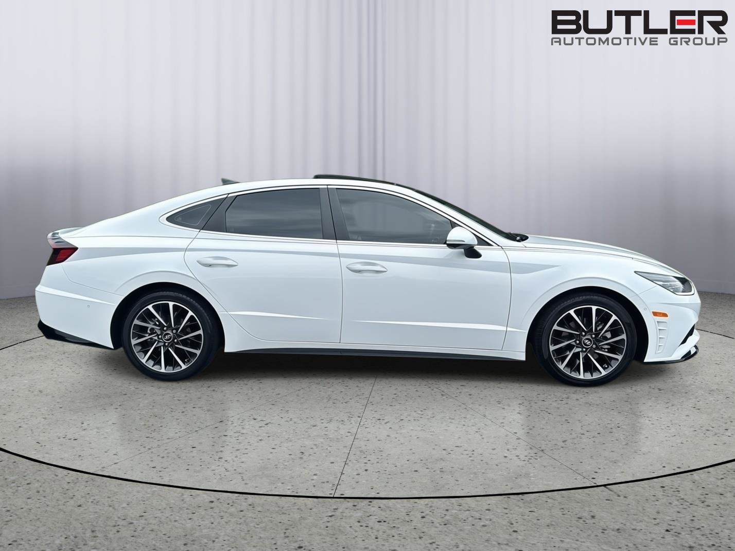 Used 2023 Hyundai Sonata Limited FWD image 4