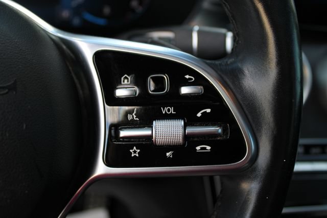 Used 2020 Mercedes-Benz GLC 300 4MATIC image 9