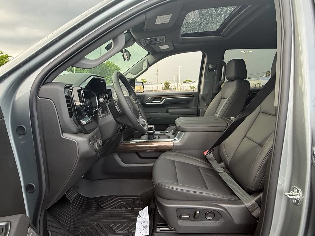 New 2026 Chevrolet Silverado 1500 RST w/ RST All Star Premium Package AWD/4WD image 7