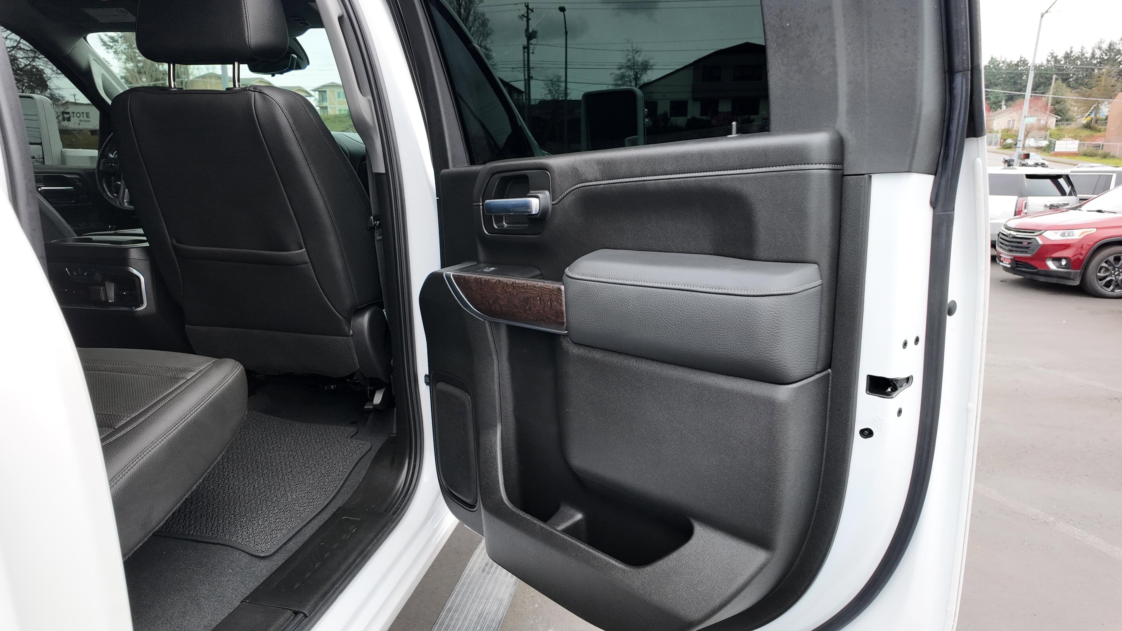 Used 2020 GMC Sierra 2500 Denali w/ Technology Package AWD/4WD image 36