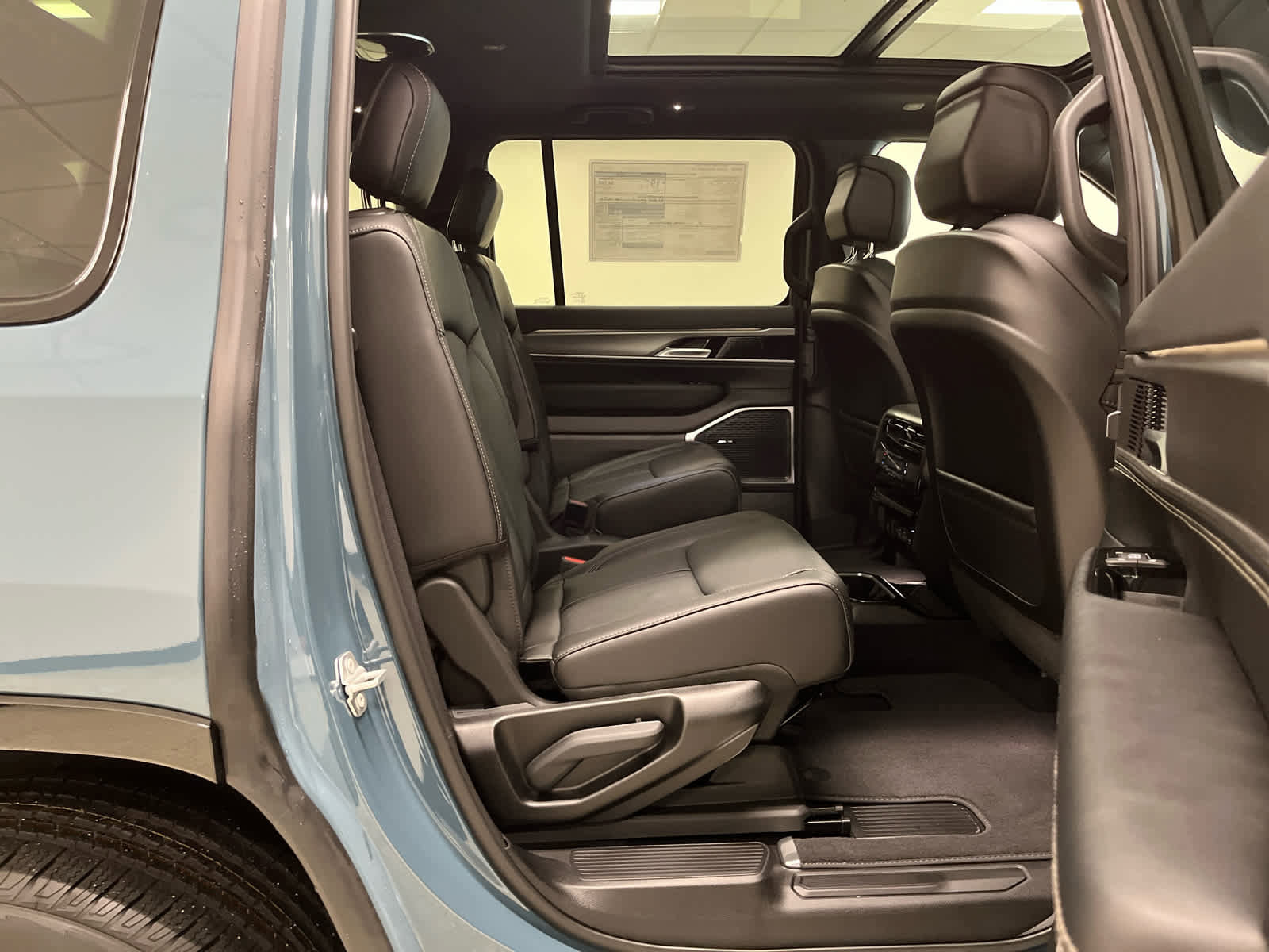 New 2026 Jeep Grand Wagoneer 4WD image 21