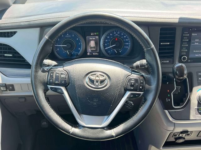 Certified 2020 Toyota Sienna XLE AWD/4WD image 16