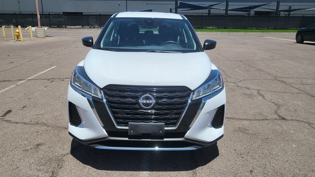 Used 2024 Nissan Kicks S FWD image 3