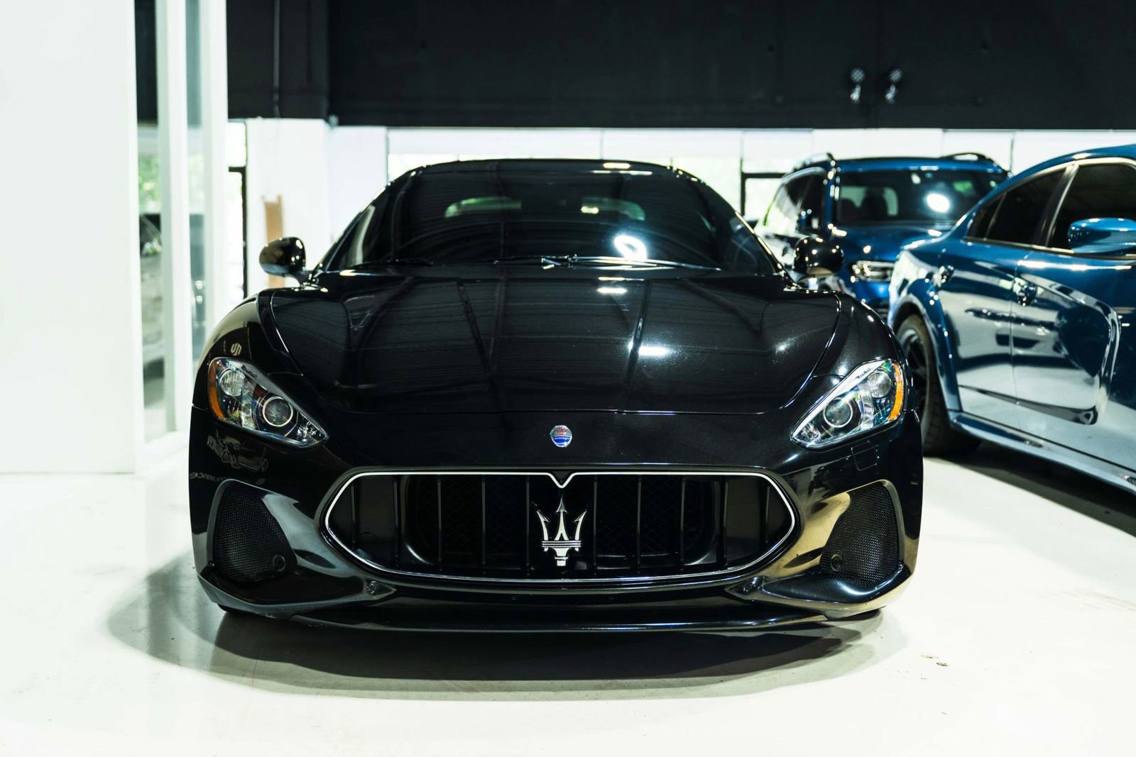 Used 2018 Maserati GranTurismo MC RWD image 2