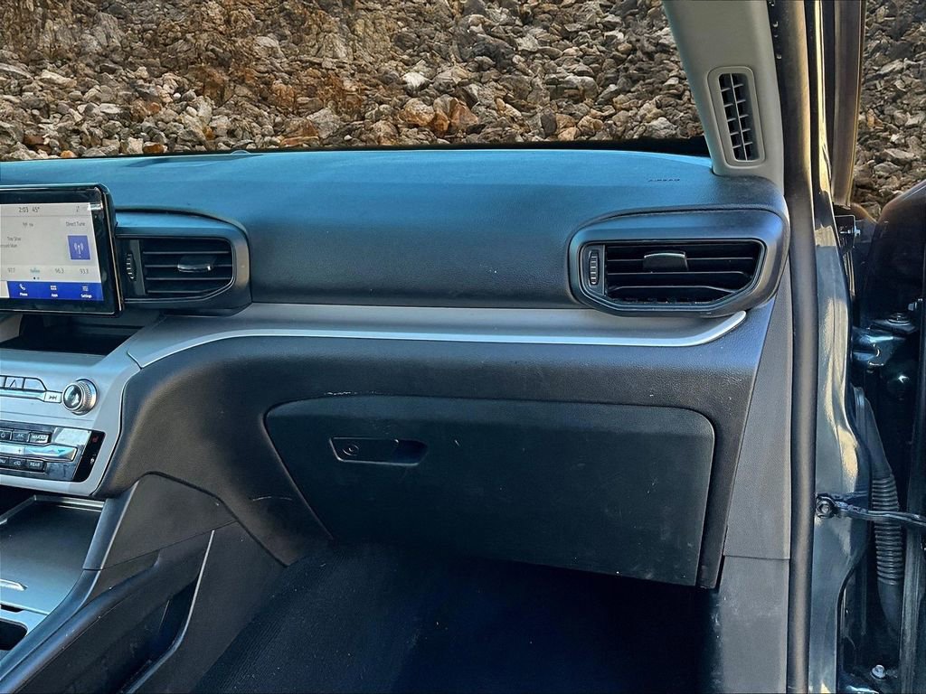Used 2023 Ford Explorer XLT image 14