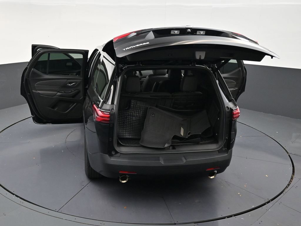 Used 2023 Chevrolet Traverse LT FWD image 33