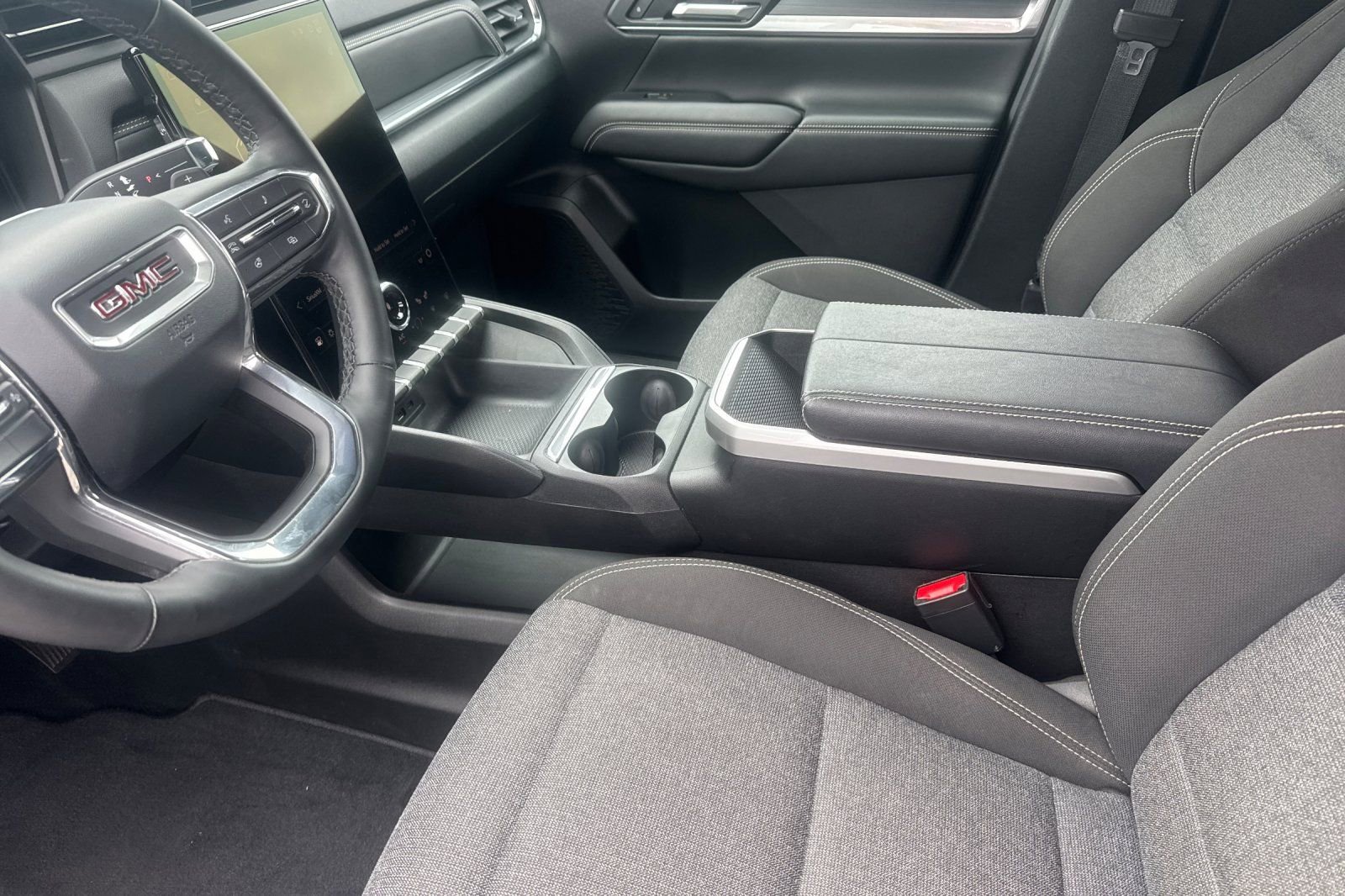 Used 2025 GMC Terrain Elevation AWD/4WD image 10