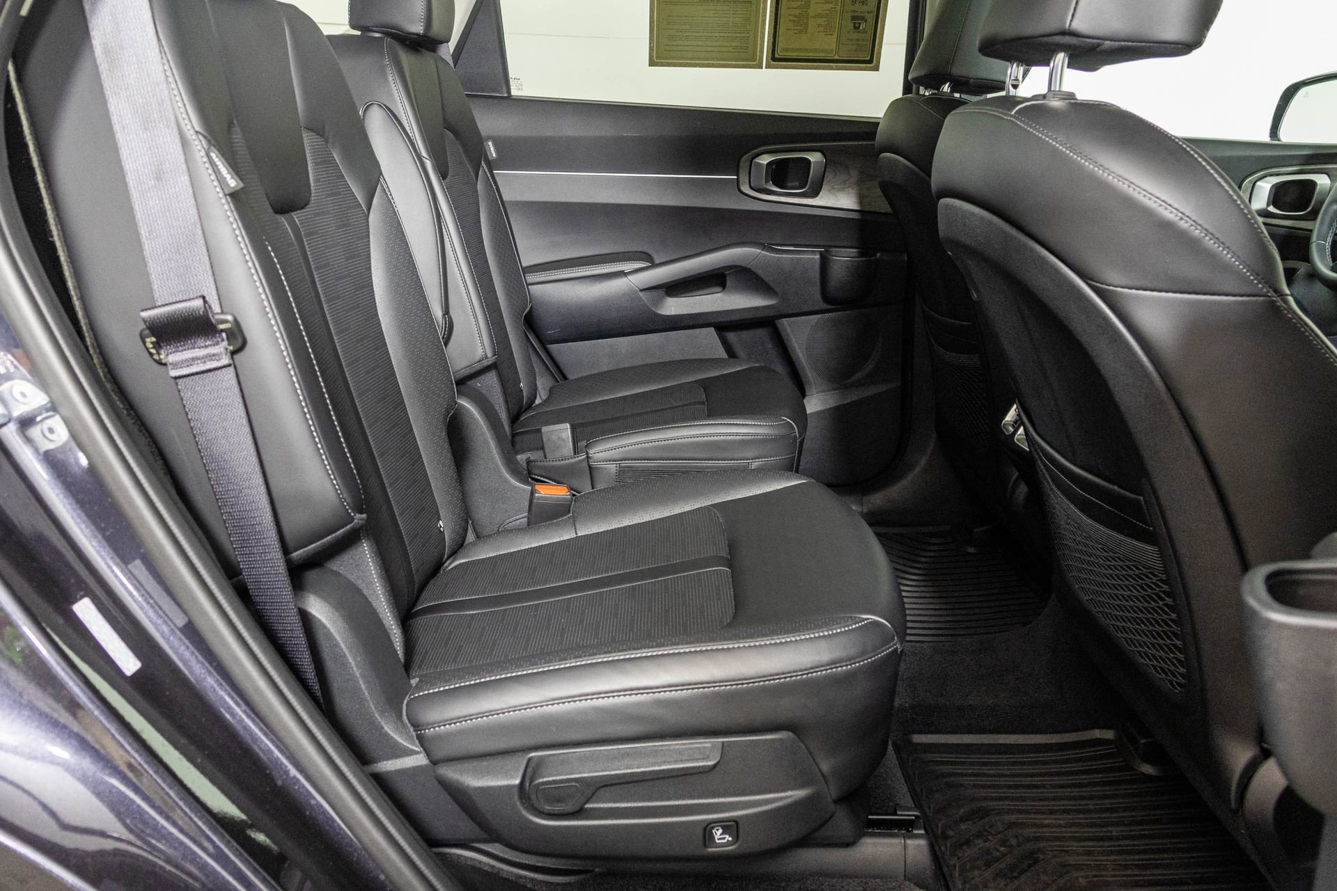 Used 2025 Kia Sorento X-Line EX image 46