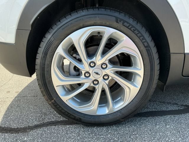 New 2027 Chevrolet Bolt LT FWD image 22