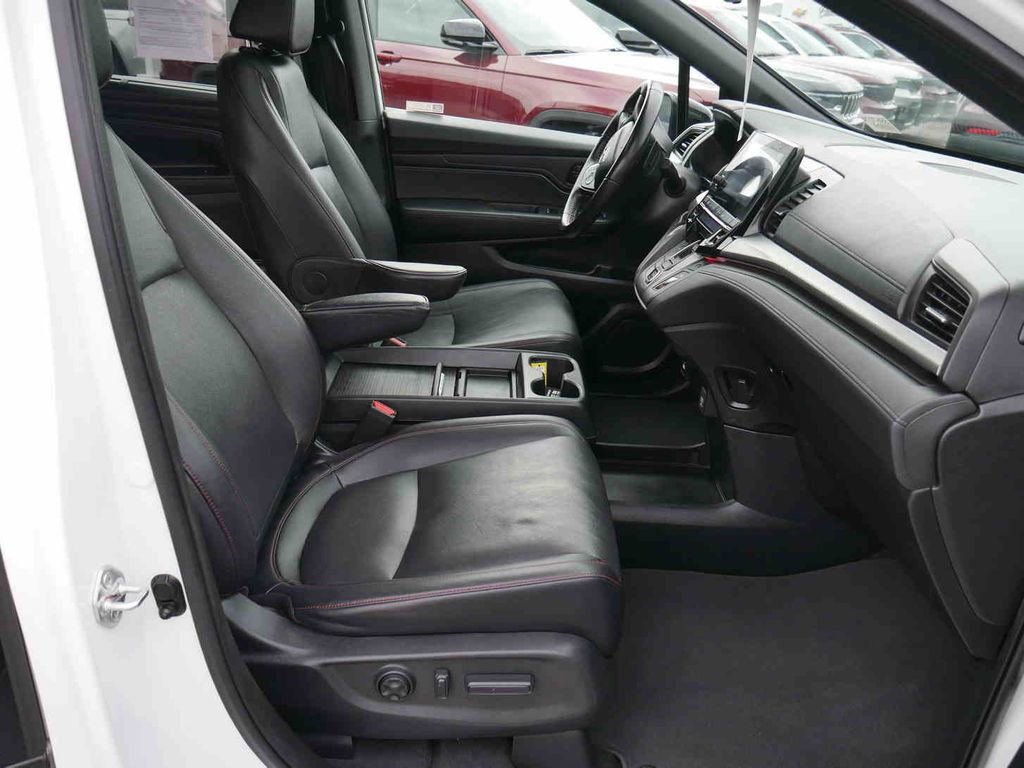 Used 2023 Honda Odyssey Sport image 25