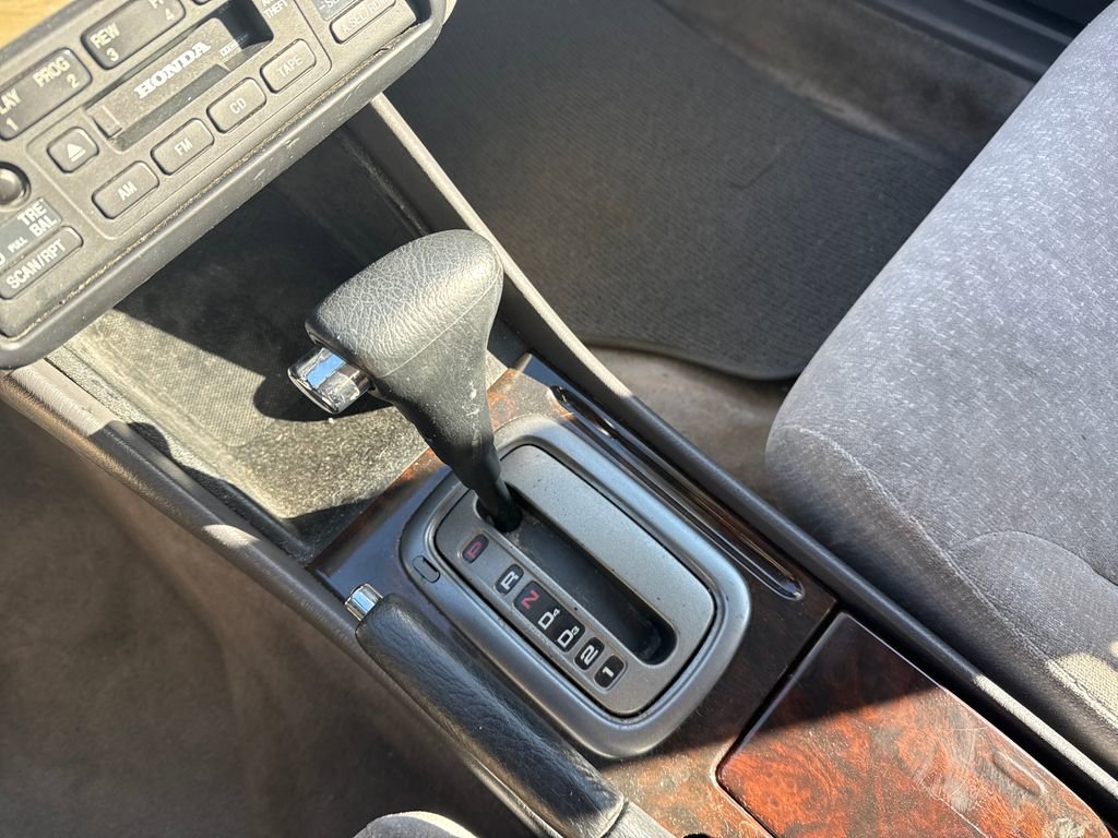 Used 2002 Honda Accord VP image 22