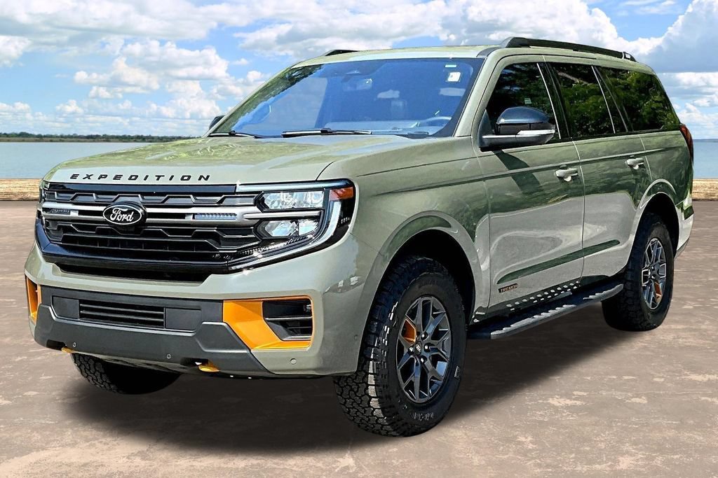 Used 2025 Ford Expedition Tremor AWD/4WD image 4