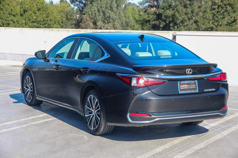 Certified 2024 Lexus ES 300h w/ Premium Package FWD image 7