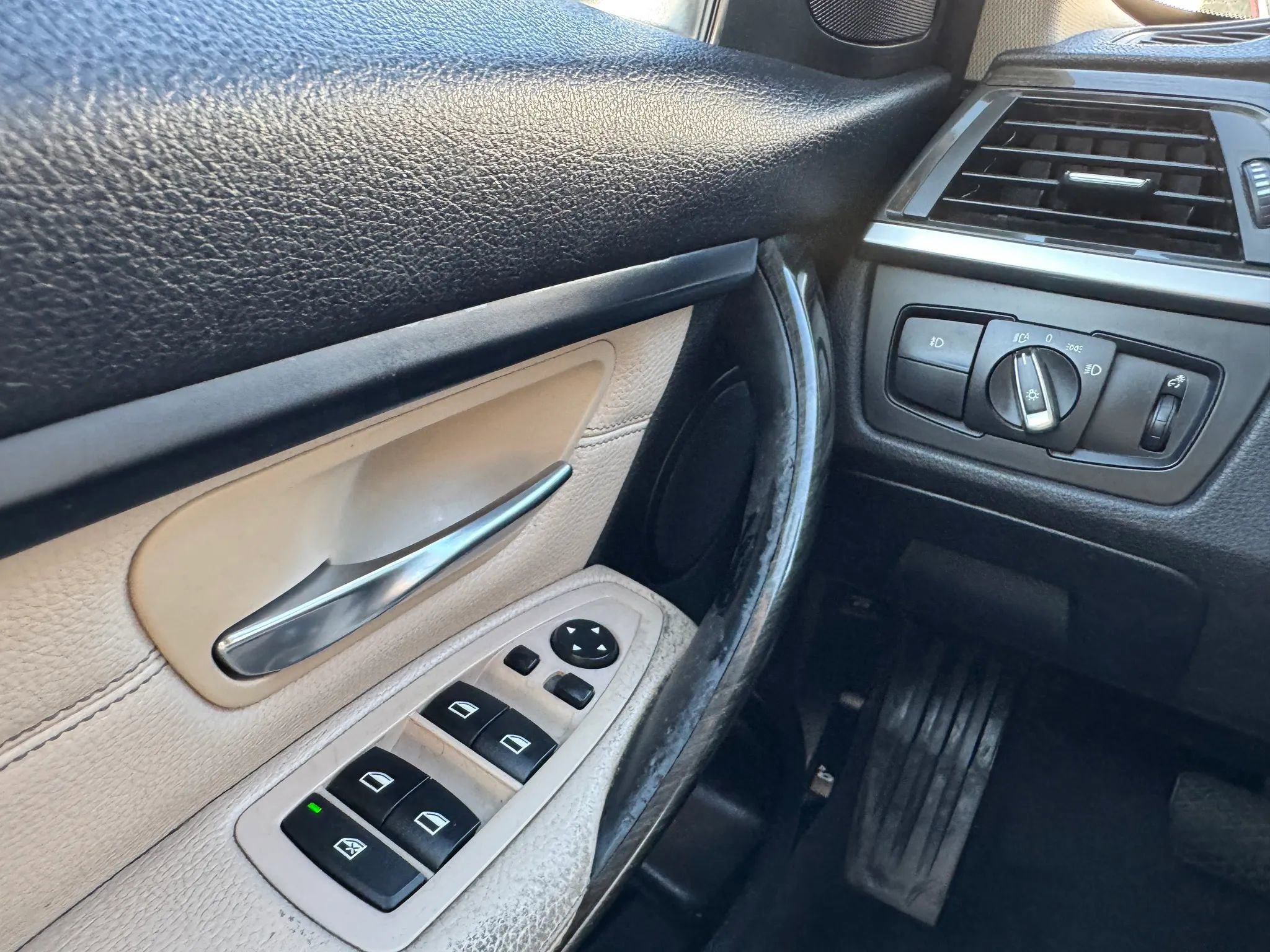 Used 2015 BMW 328i Sedan RWD image 23