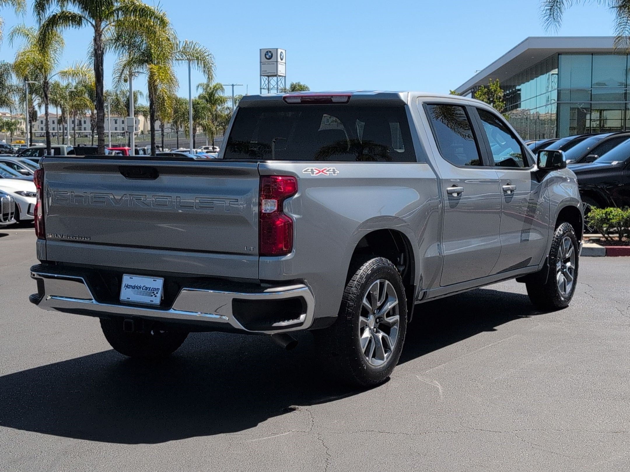 Used 2024 Chevrolet Silverado 1500 LT AWD/4WD image 10
