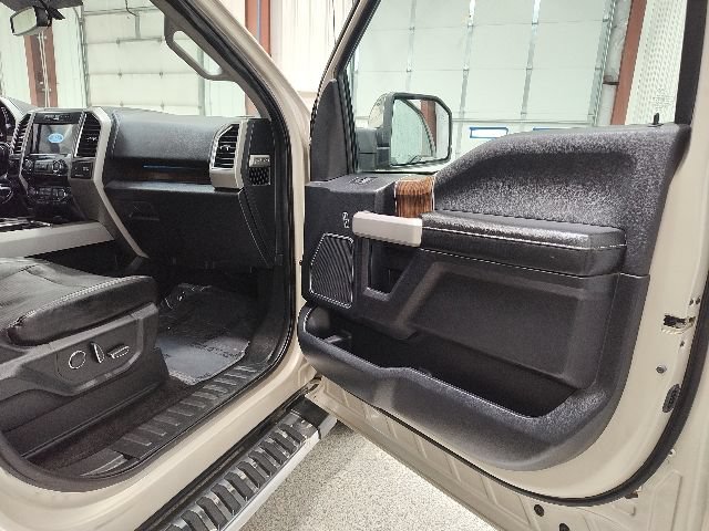 Used 2017 Ford F150 Lariat AWD/4WD image 23