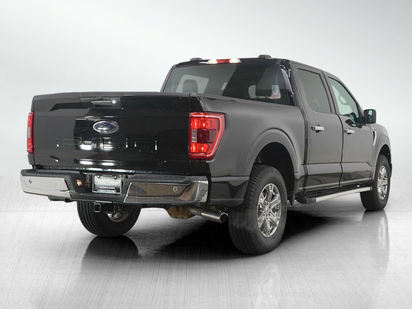 Used 2023 Ford F150 XLT w/ XTR Package AWD/4WD image 5