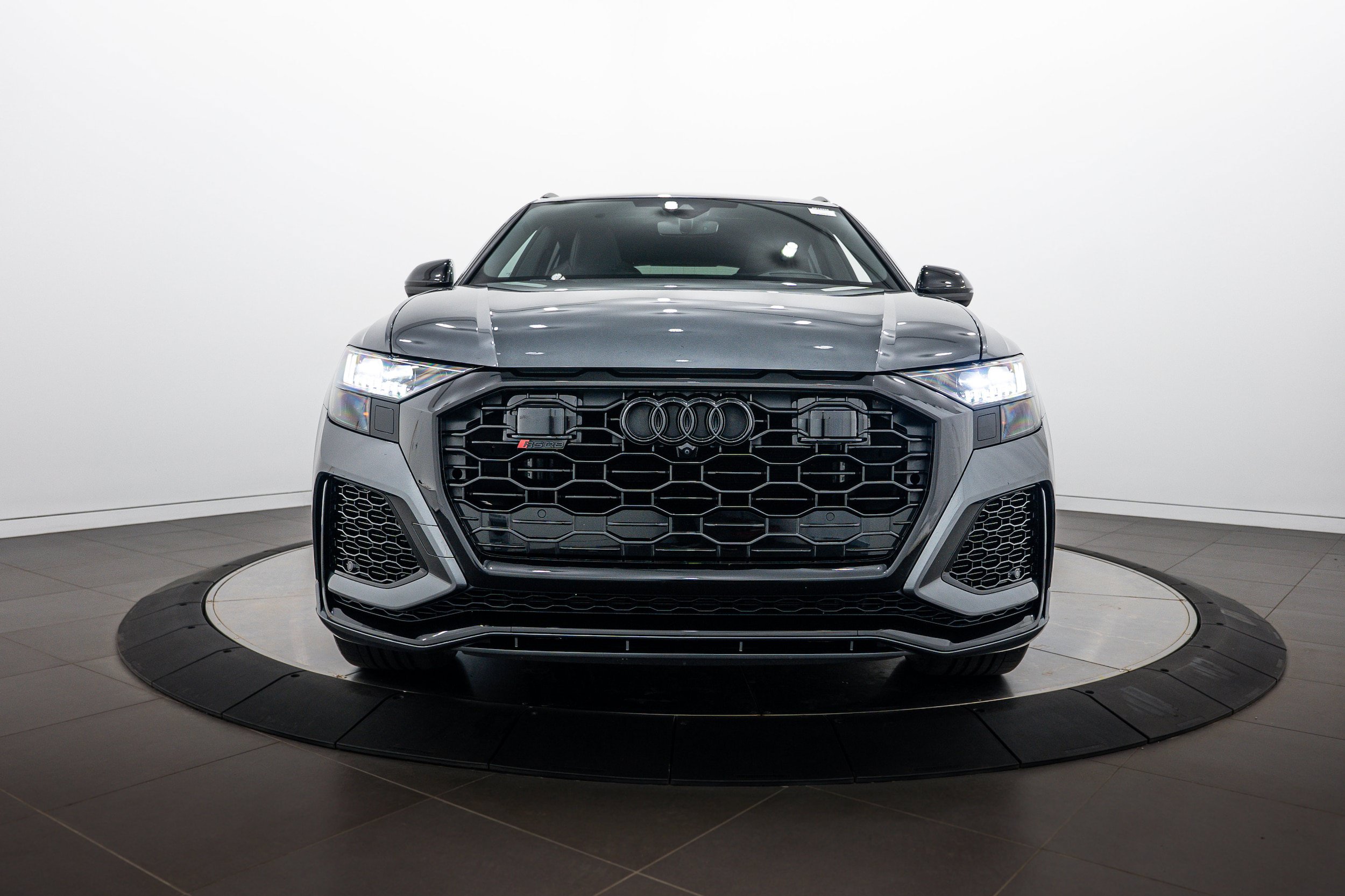 Used 2023 Audi RS Q8 w/ Black Optic Package AWD/4WD image 26