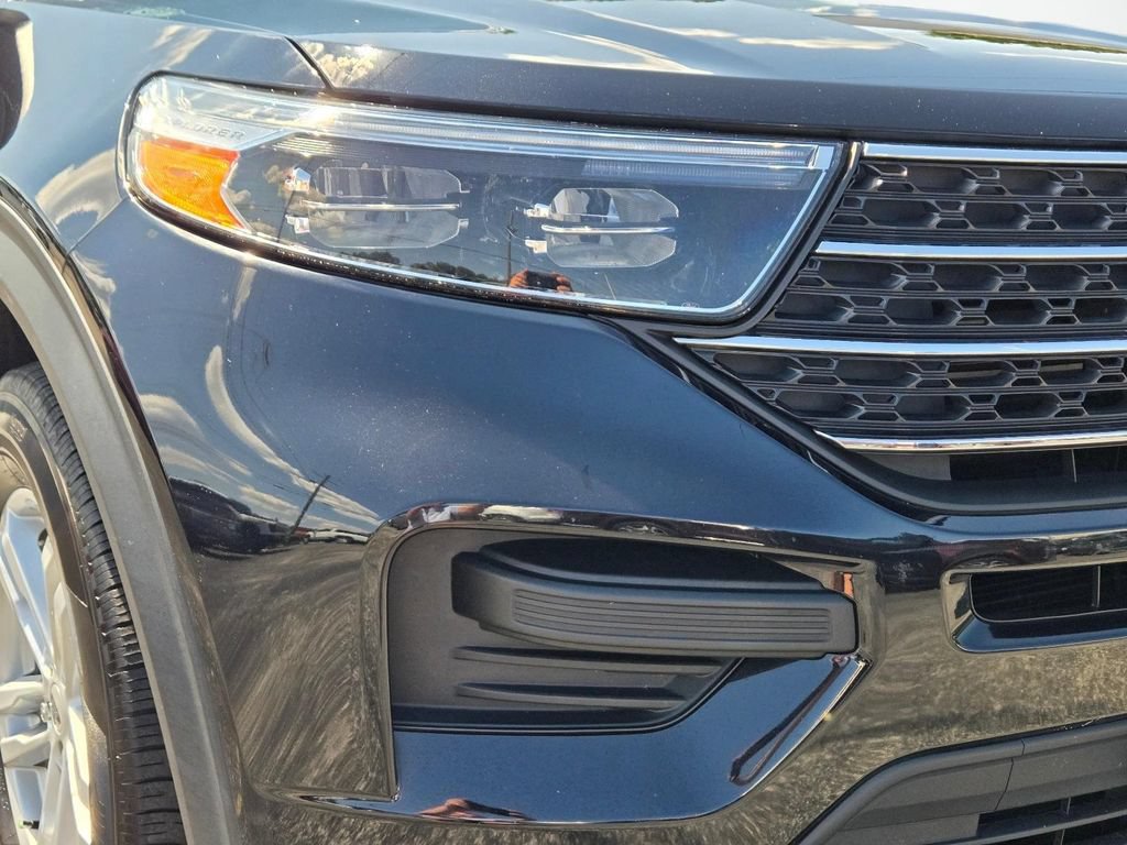 Used 2024 Ford Explorer XLT RWD image 2