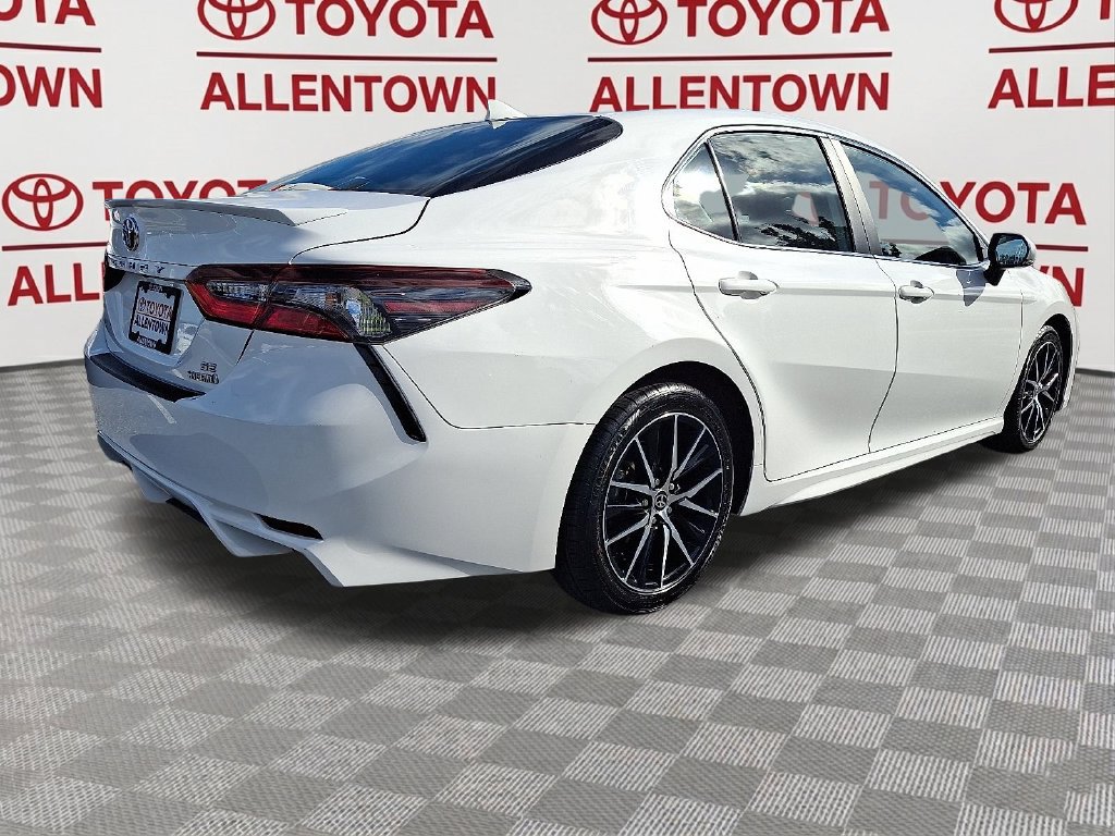 Used 2024 Toyota Camry SE FWD image 8