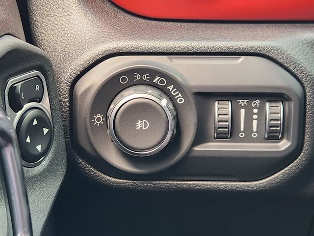 Used 2021 Jeep Wrangler Rubicon AWD/4WD image 19