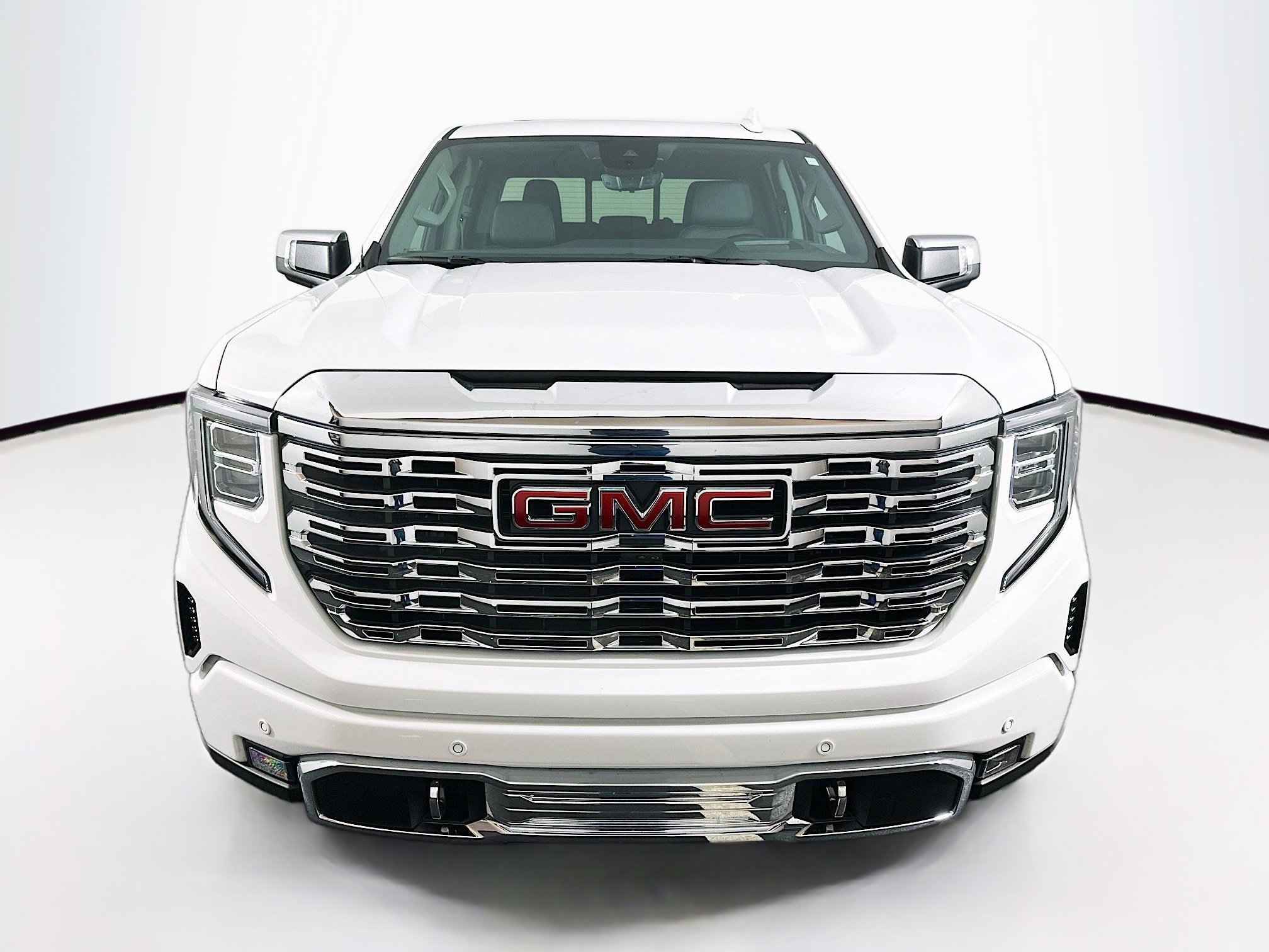 Used 2024 GMC Sierra 1500 Denali image 2