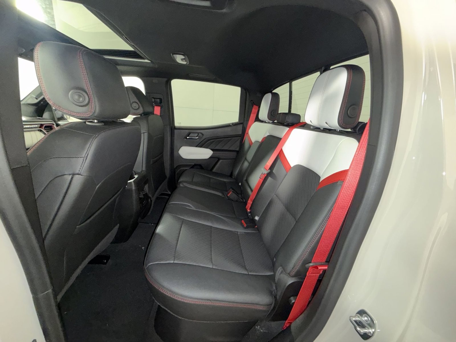 New 2026 GMC Canyon AT4X image 25