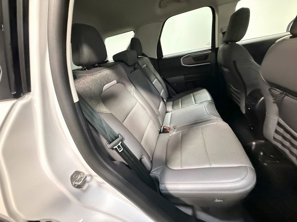 Used 2025 Ford Bronco Sport Badlands AWD/4WD image 14