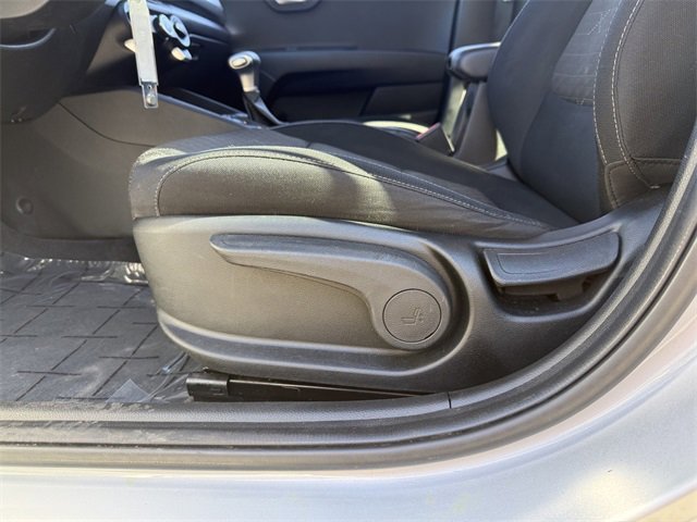 Used 2022 Kia Rio S image 64